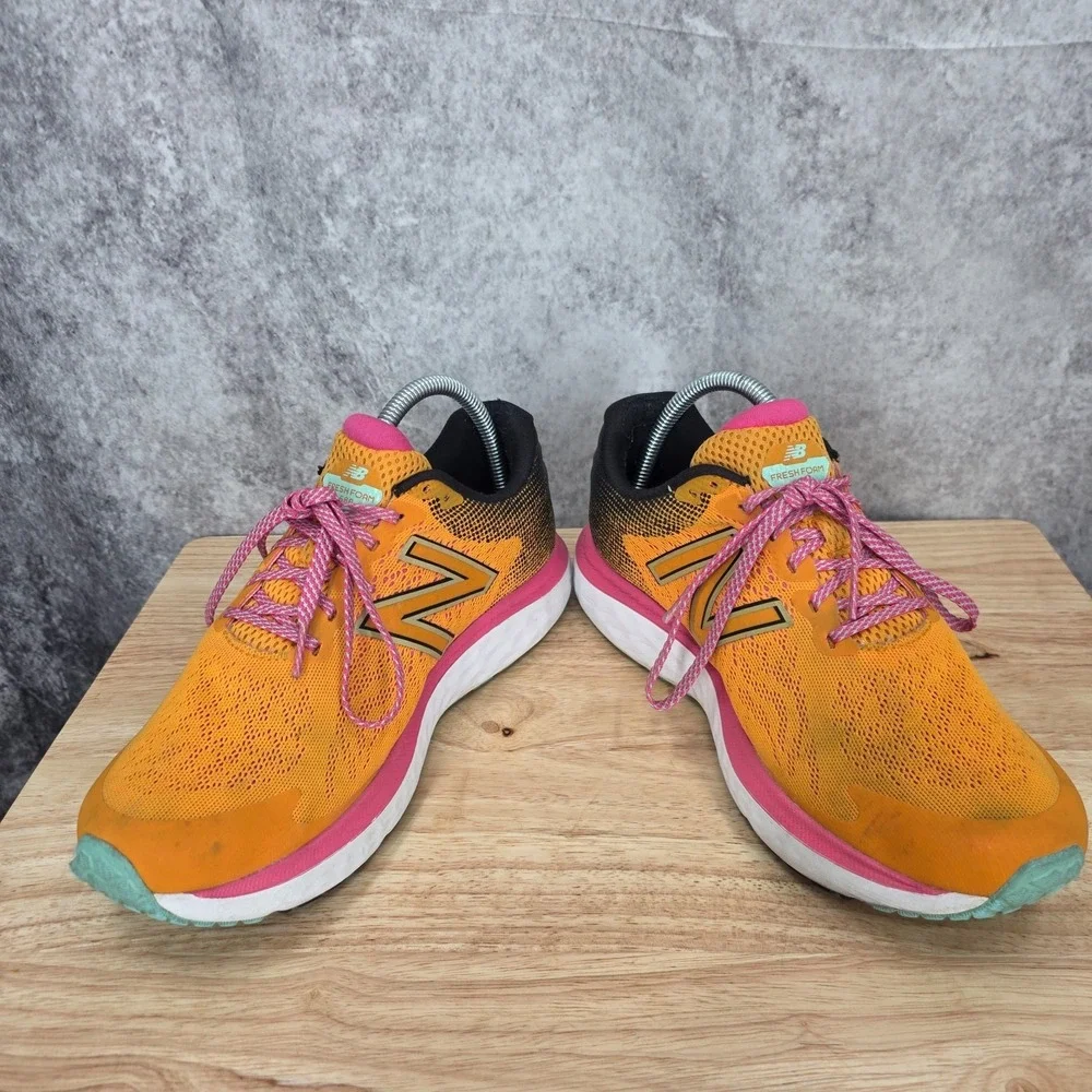 New‎ Balance Fresh Foam 680v7 Running Shoes Womens 9 B Orange Sneakers Trainers